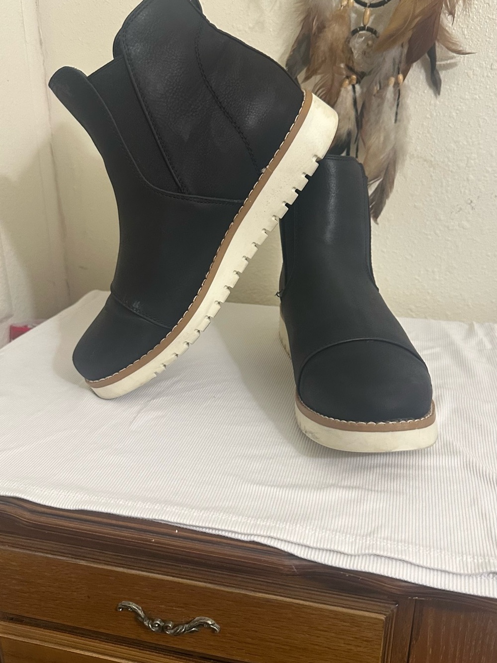 Sonoma Black Slip-On Comfort Sneaker